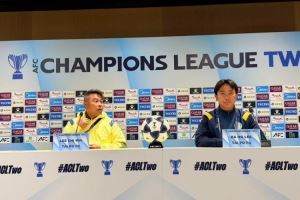 大埔主帅：到北京感觉一切都很好，我看到国安刚刚打了很好的比赛图片